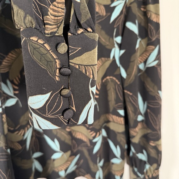 Tahari Women's Long Sleeve Shirt Stretchy Career Leaves Nature Black Size Medium - Picture 3 of 6